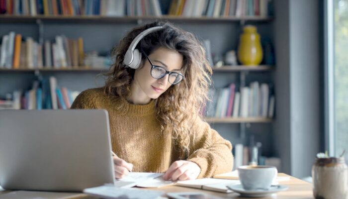 étudiante en formation à distance