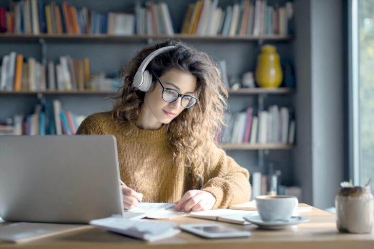 étudiante en formation à distance
